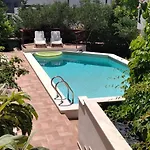 Niko With Private Swimming Pool Zadar
