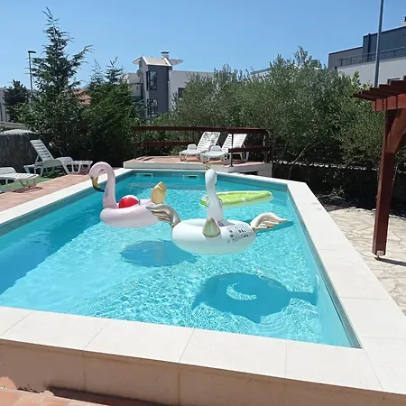 Niko With Private Swimming Pool * 扎达尔